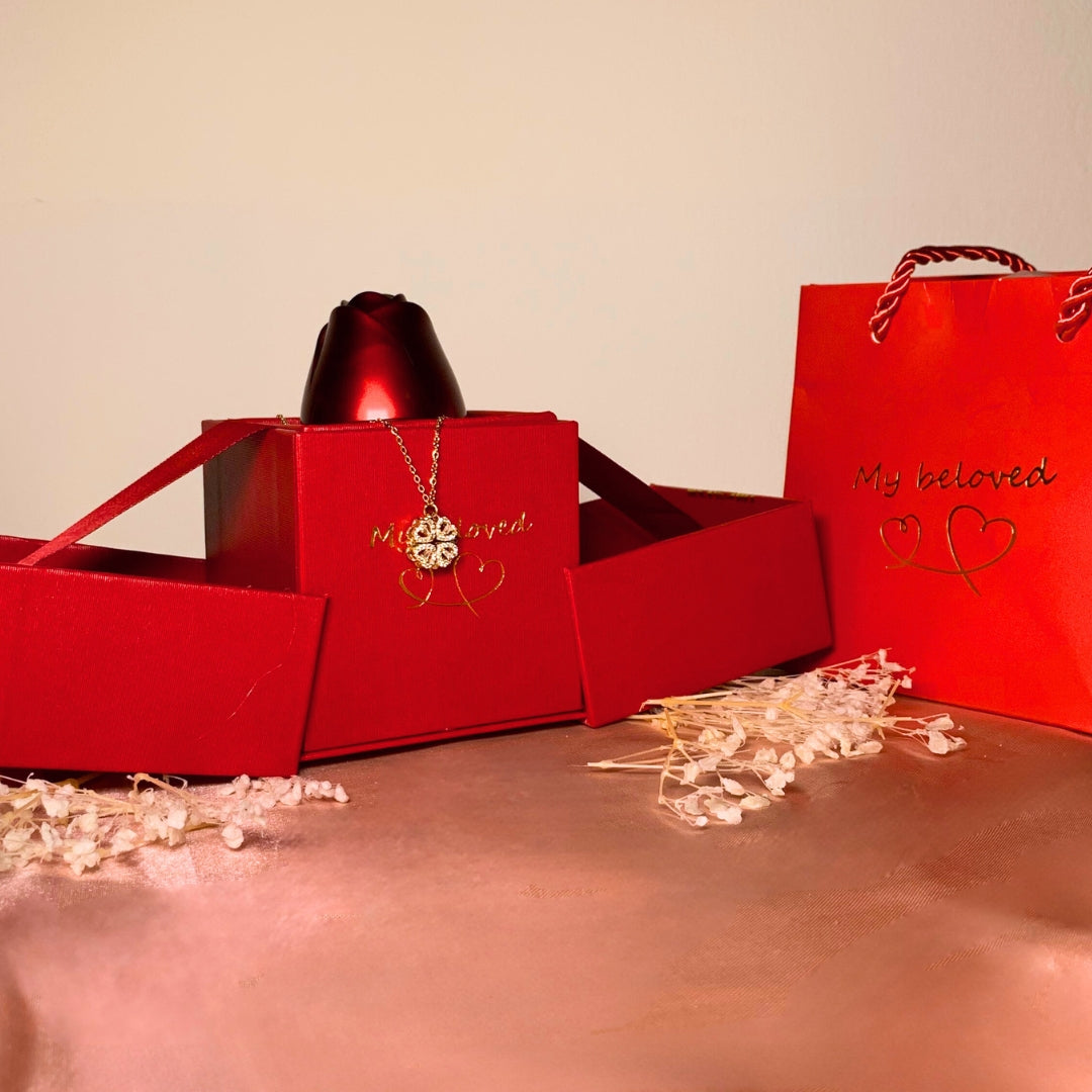 Collar trébol🍀+ Caja rosa🌹